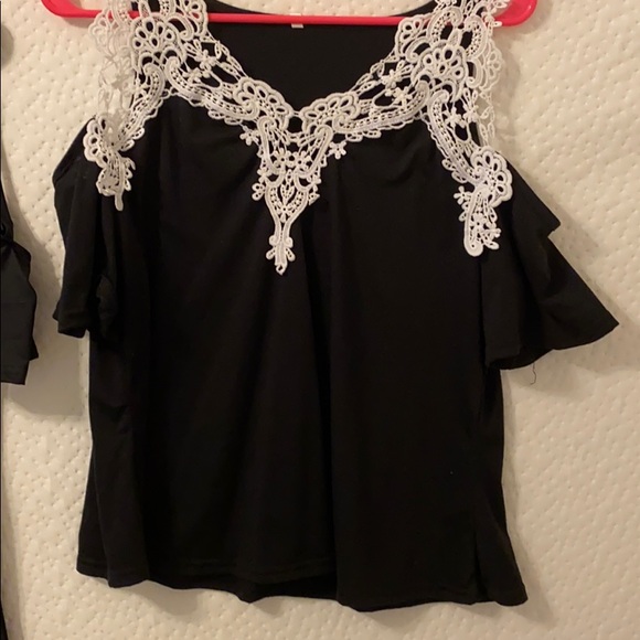 2 shirts for the price of 1 - Picture 2 of 7